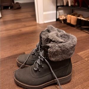 Timberland Women’s Gray Fur-Lined Boots Size 7